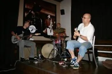 אכסניה Blues